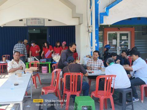 Gereja Bethel Taman Pondok Jati Sediakan Makan Siang Gratis 