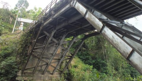 Jembatan Kali Glidik II sepanjang 37 meter putus di terjang lahar dingin gunung Semeru segera diperbaiki