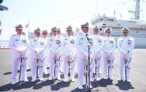 Kepala Staf Angkatan Laut (Kasal), Laksamana TNI Muhammad Ali, memimpin upacara peresmian, serta pengukuhan Komandan KRI Pulau Fani-731 dan KRI Pulau Fanildo-732, pada Senin (14/8/2023), di Dermaga Madura Ujung, Koarmada II.