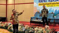 Kepala BPN Kota Depok Indra Gunawan paparkan alur penanganan mafia Tanah dalam Succes Story di Rakerda se-Jawa Barat, Senin-Rabu 22- 24 Juli 2024. (Foto BPN Kota Depok)