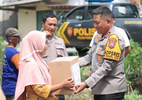 Polres Blitar Kota Peduli, Beri Bantuan Sosial Kepada Korban Puting Beliung