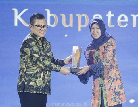 Pemkab Sidoarjo Raih Anugerah Program Inovasi Pembangunan Terpuji Pada detik Jatim Awards 2024