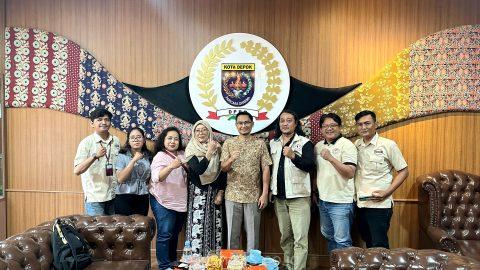 SWI Kota Depok foto bersama Ketua DPRD Kota Depok Ade Supriyatna