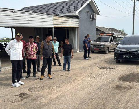 Plt Bupati Sidoarjo Sidak Jalan Rusak di Banjar Kemuning, Segera Perbaikan Bulan Ini